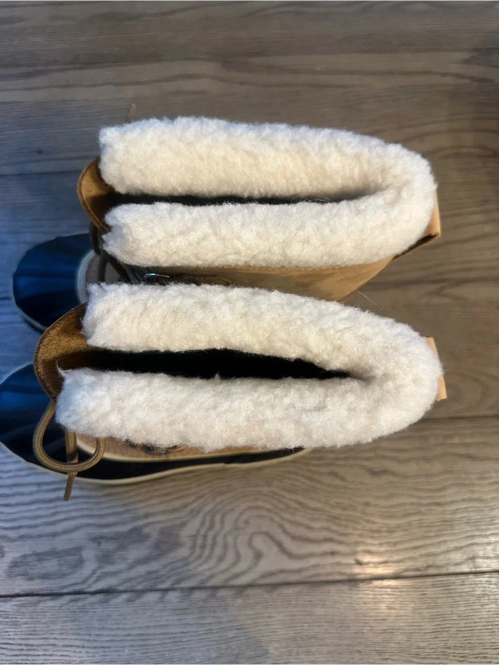 Sorel Tan Waterproof Lace-Up Faux-Fur  Boots New with tag